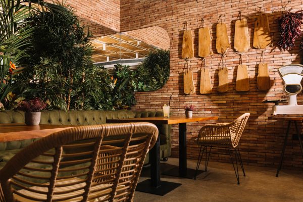 Revoluționează-ți restaurantul cu Resv 2 Revolutionize your restaurant with Resv